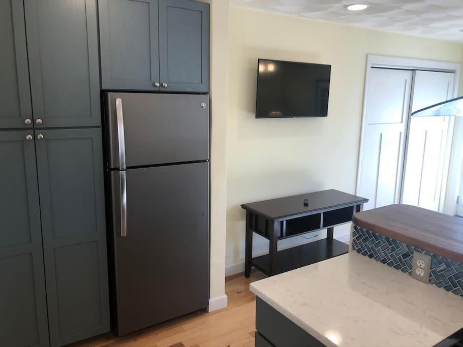 Entire Apartment Close To Downtown - 2 Queen Beds Springfield Exteriör bild